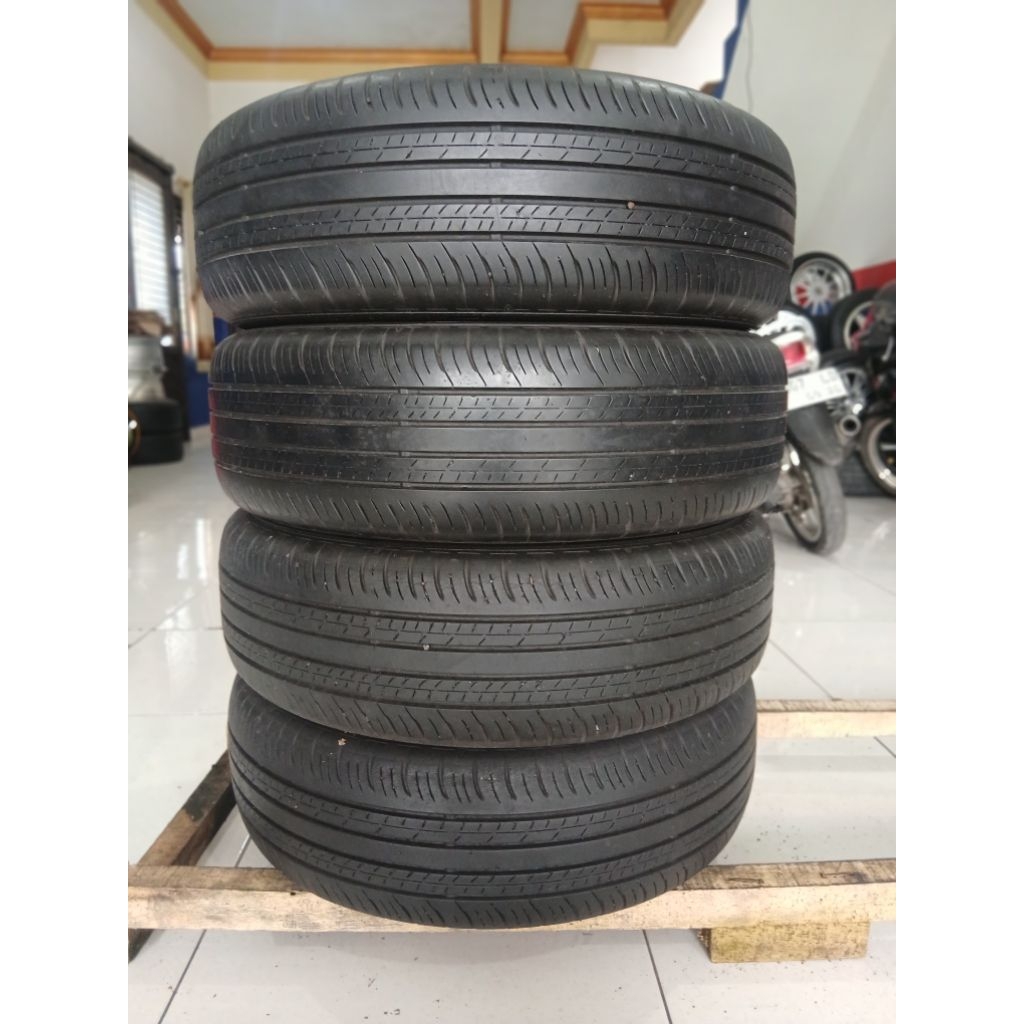 BAN MOBIL DUNLOP ENASAVE 215/65R16