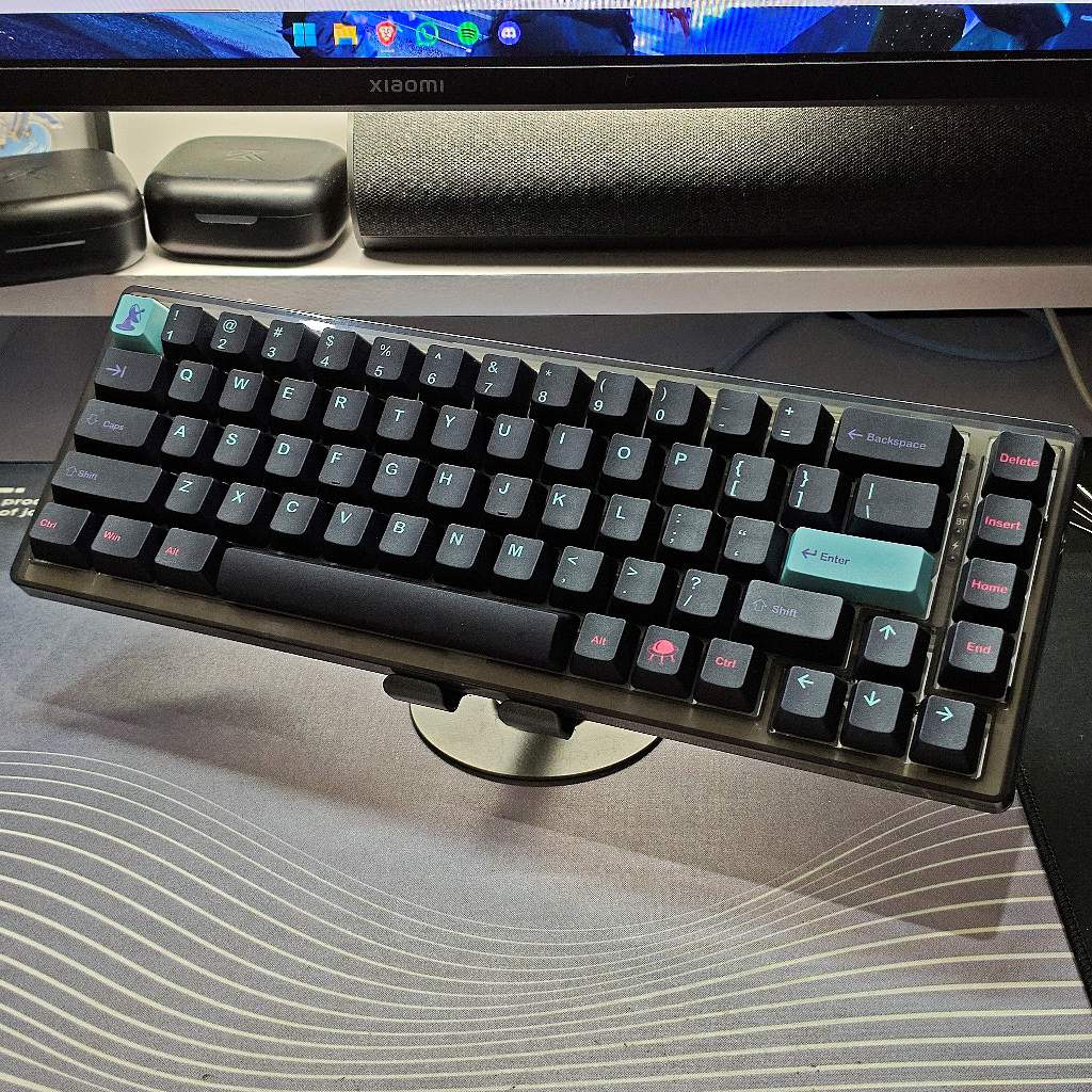 VOYAGER68 Milky Way Edition Wireless 65% 68-key Fullkit Mechanical Keyboard - Bekas - Modded