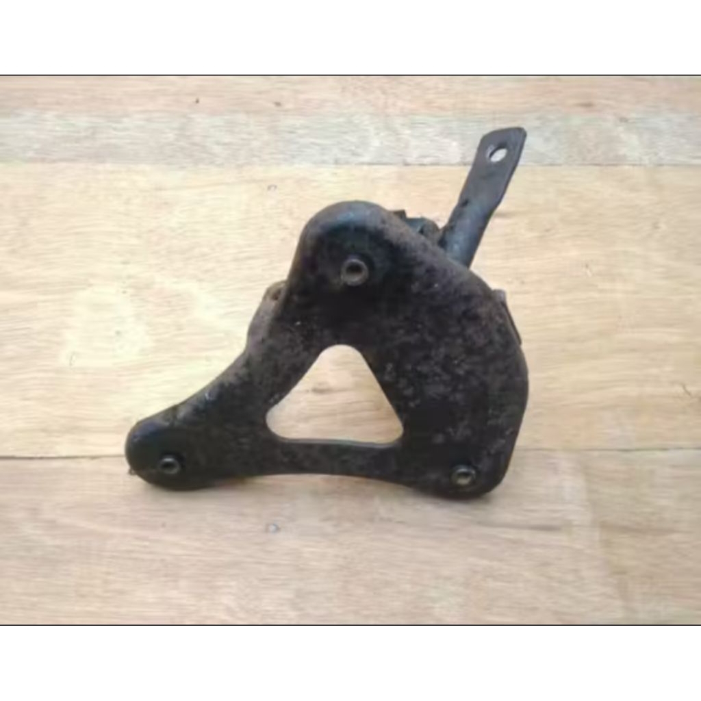 dudukan dasi depan smash 110 old