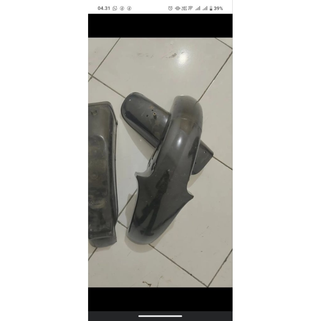 spakbor depan yamaha rx king barang asli original copotan masih layak pakai...