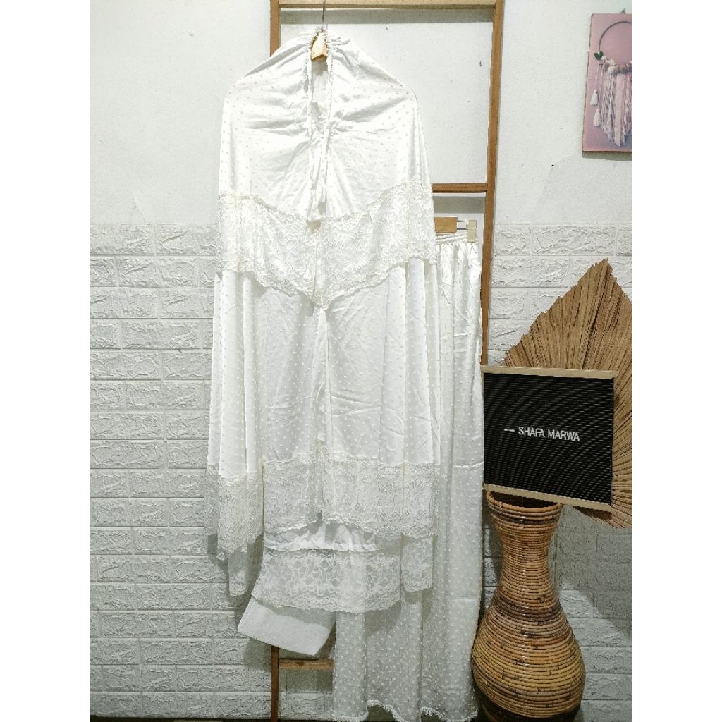 mukena uragiri kalung