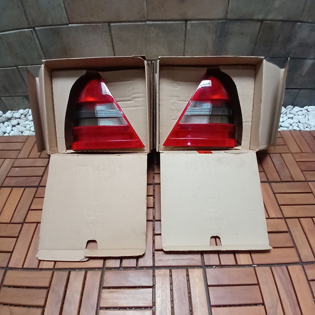 Mika Lampu W202 Mercedes Benz