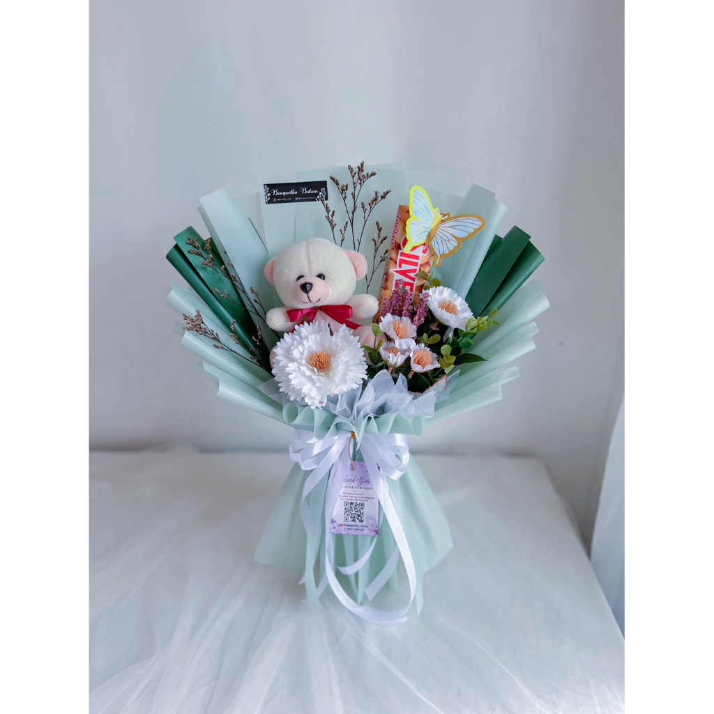 [READY STOCK] BUKET BONEKA + SILVERQUEEN | BUKET SNACK COKELAT BATAM | BUKET WISUDA BATAM | BUKET UL