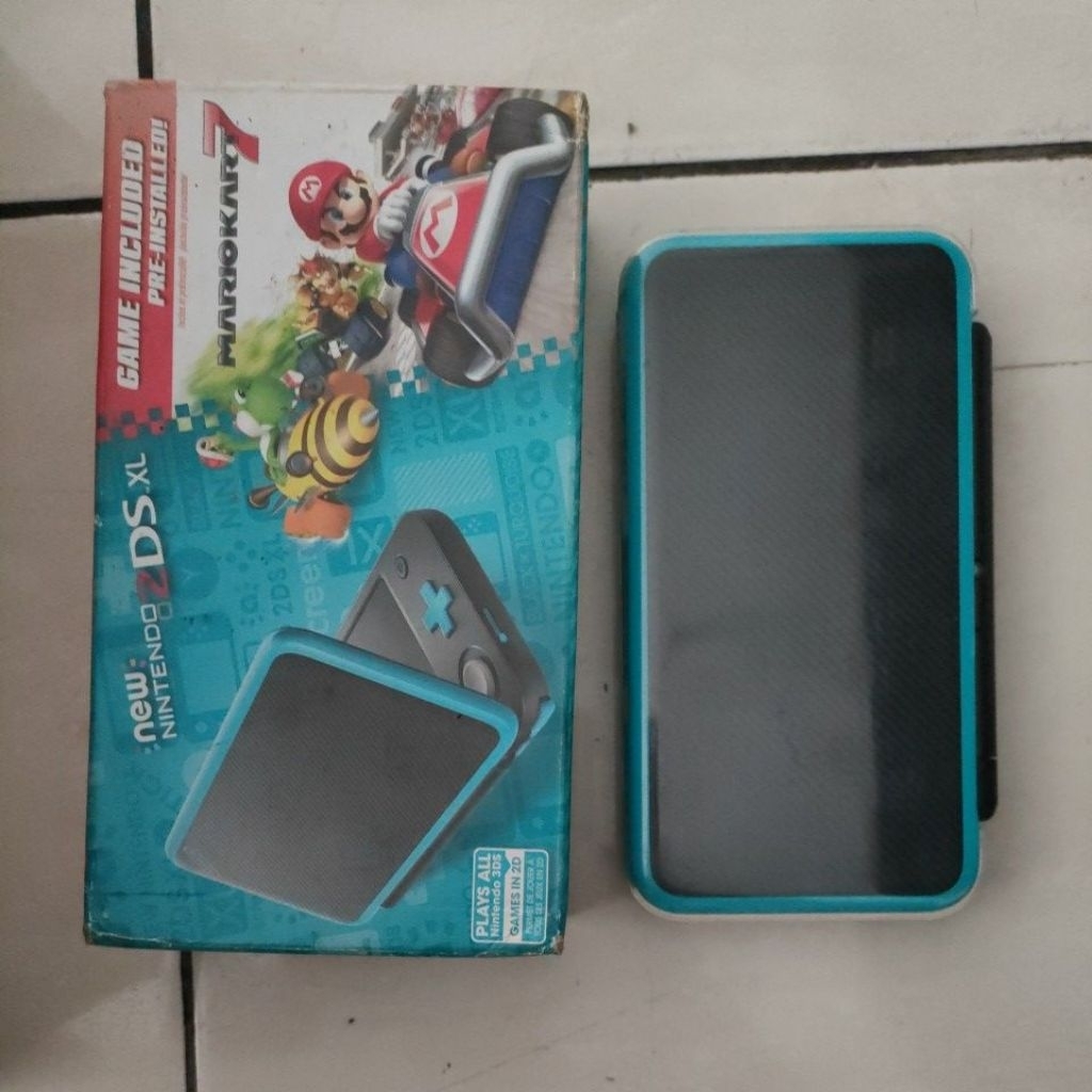 Nintendo 2DS XL