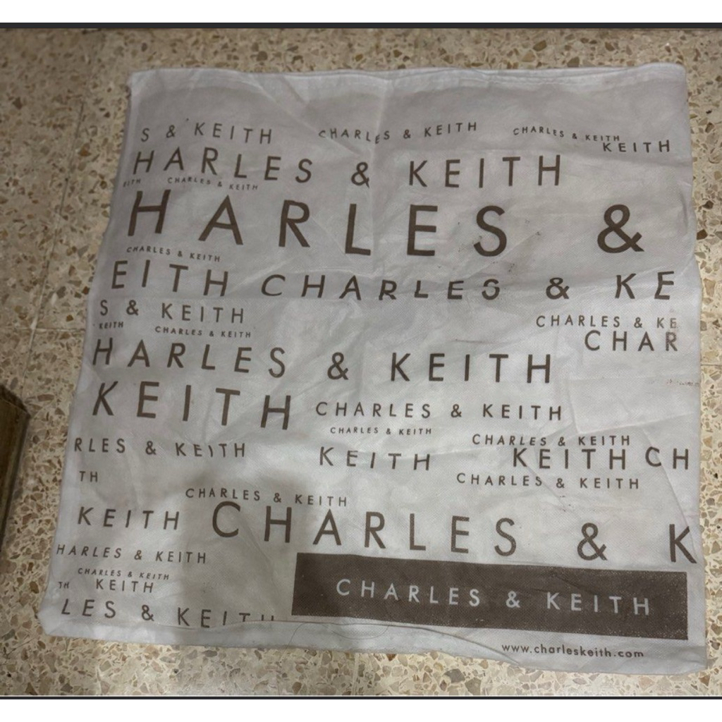 Dustbag Charles and Keith