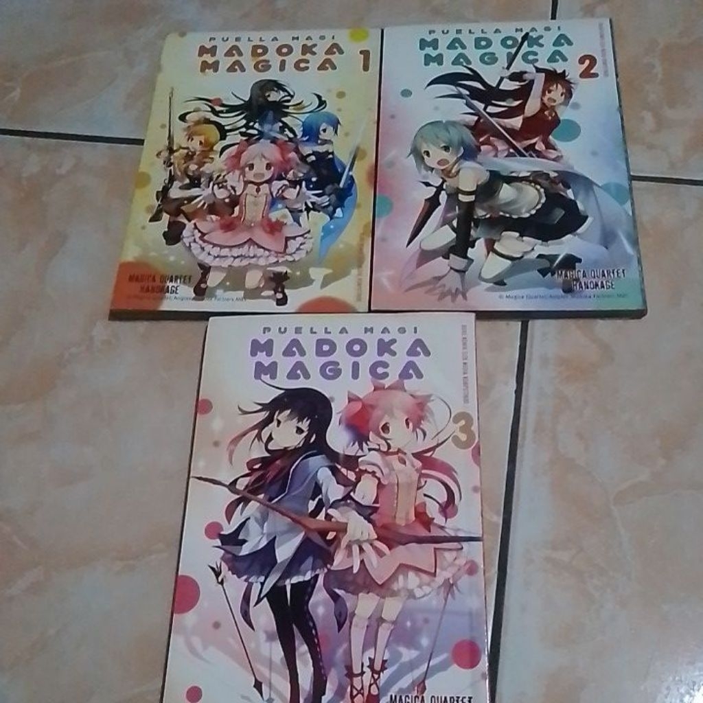 komik  PUELLA MAGI - MADOKA MAGICA  DARI VOL 1-3 SEPAKET