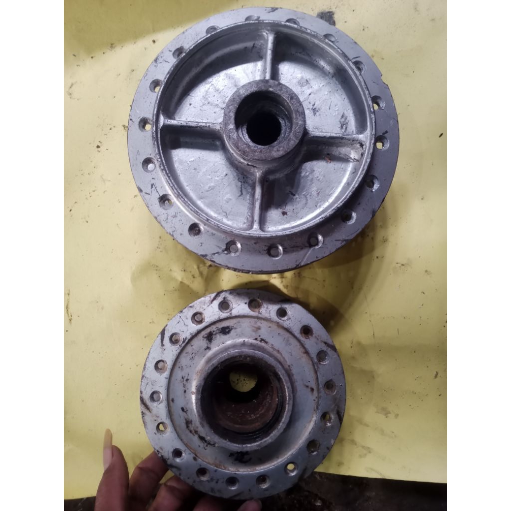 TROMOL DEPAN BELAKANG MOTOR SUPRA FIT NEW/REVO LAMA ORI COPOTAN SEKEN