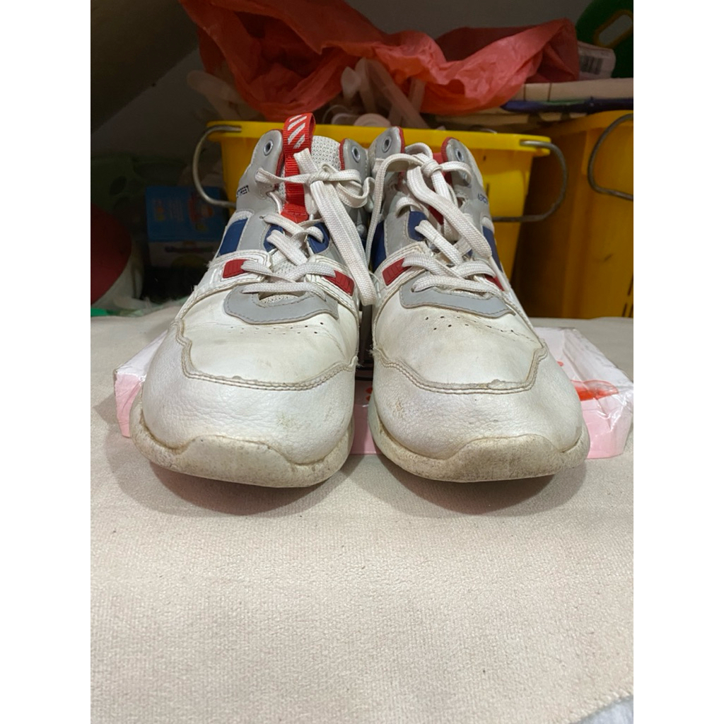 PL Sepatu Pria Aerostreet Dewasa Putih Merah Ukuran 40