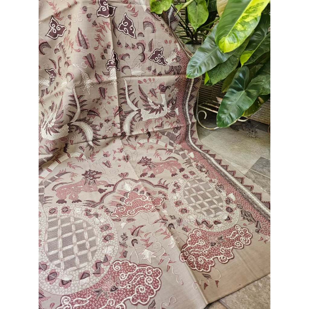 Kain Batik Solo Katun Halus Premium 2,4x1,1 Meter Balian Motif Kombinmasi Burung, Naga dan Mega Mend