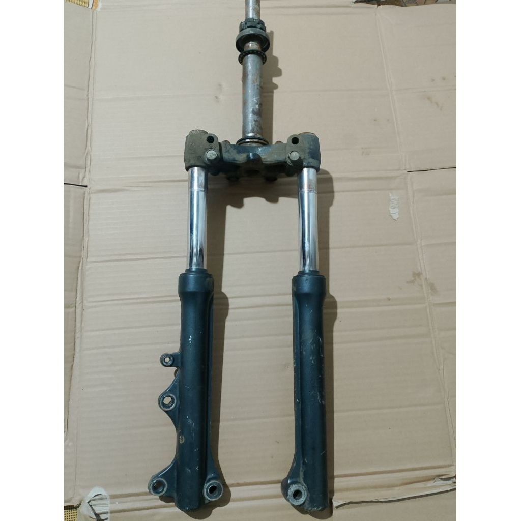 Sok depan set segitiga Yamaha Vega ZR original copotan