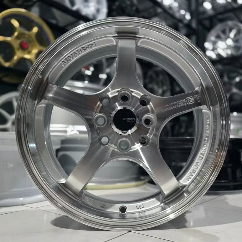 velg ring 15 advan gt lebar 6,5 pcd 4x100 - 4x114,3 velg racing r15 avanza Xenia velg mobil ring 15 