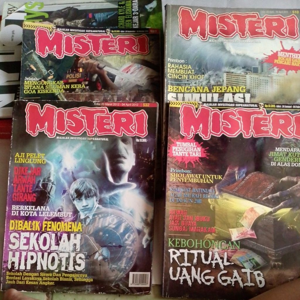 MAJALAH MISTERI