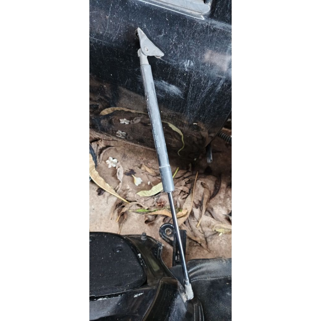 hidrolik pintu bagasi etios valco