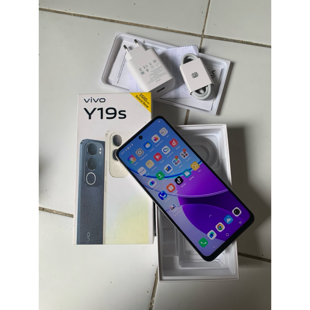 vivo y19s ram 4+4/64 second - hp second vivo y19s ram 4/64 fullset orian