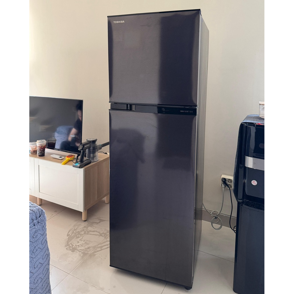 Kulkas Toshiba 2 pintu second