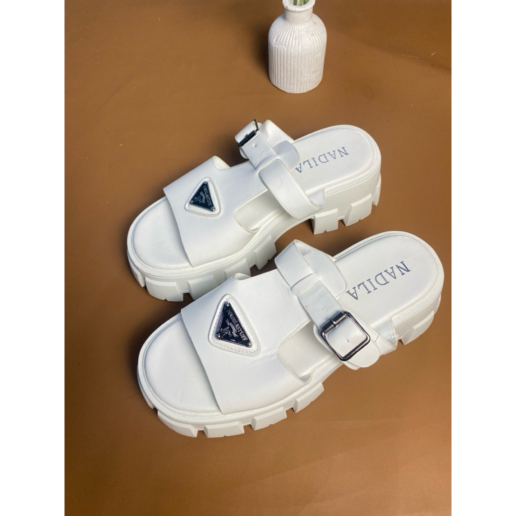 PL Nadila stuff sandal size 37