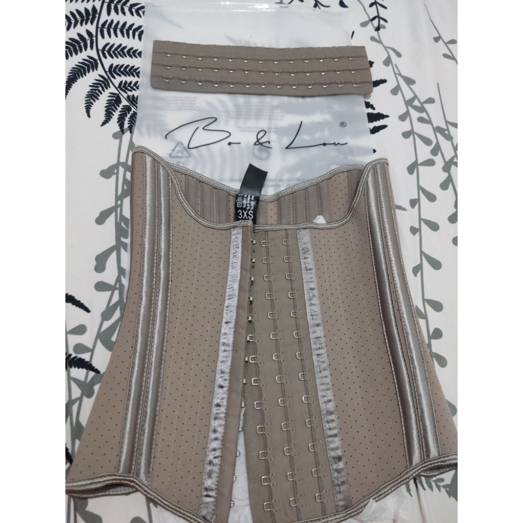 Korset V Charcoal Full Latex 25 Tulang