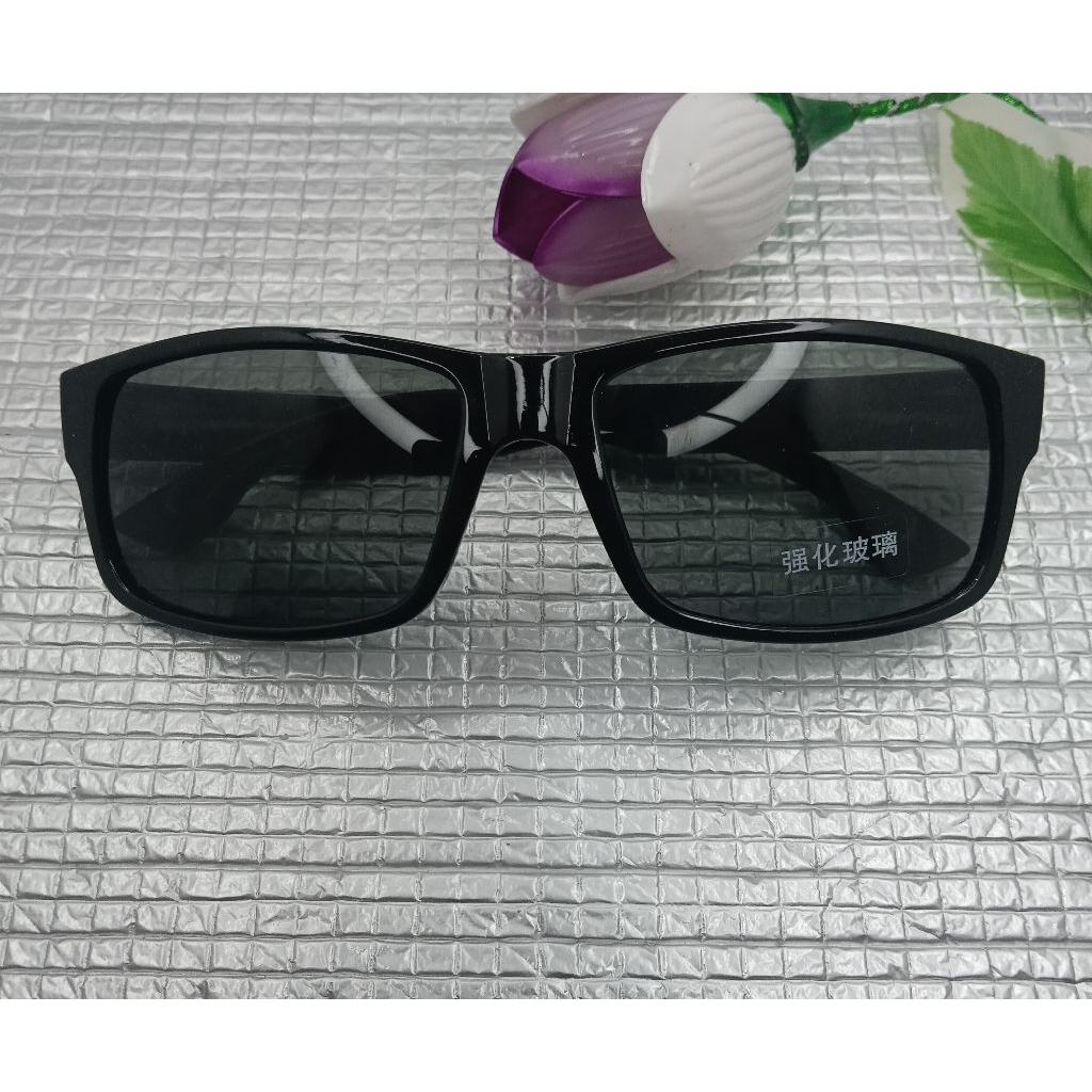 kacamata sport bahan lensa kaca