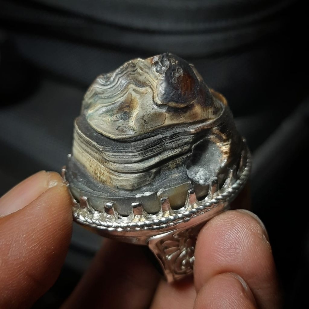 batu akik candi borobudur