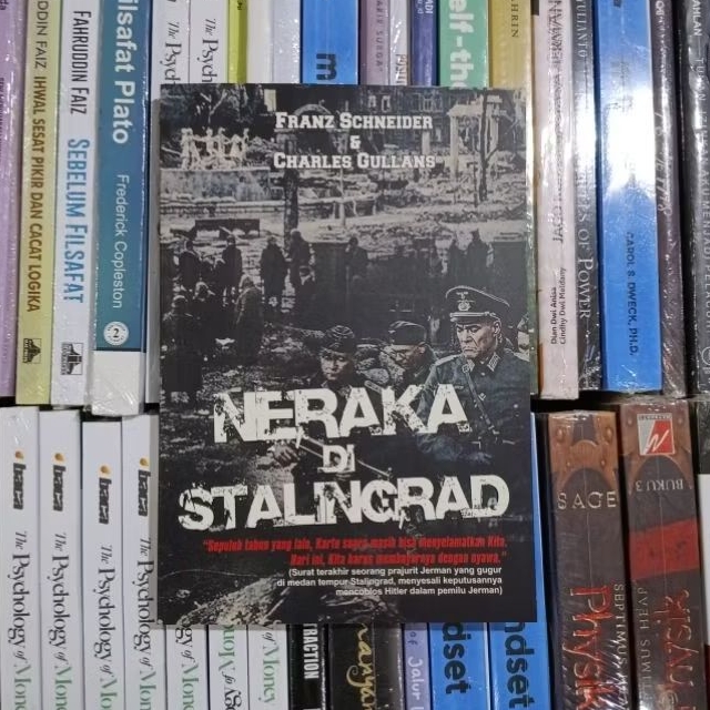Neraka Di Stalingrad By Franz Schneider & Charles Gullans ORIGINAL