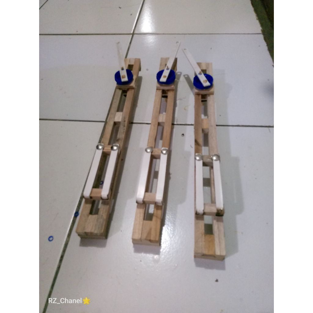 Mainan sasis mobil L300