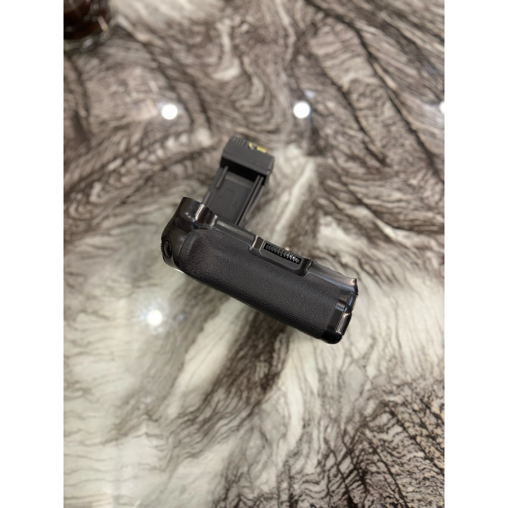 BATERAI GRIP (BG) For Canon EOS 600D,550D,650D,700D