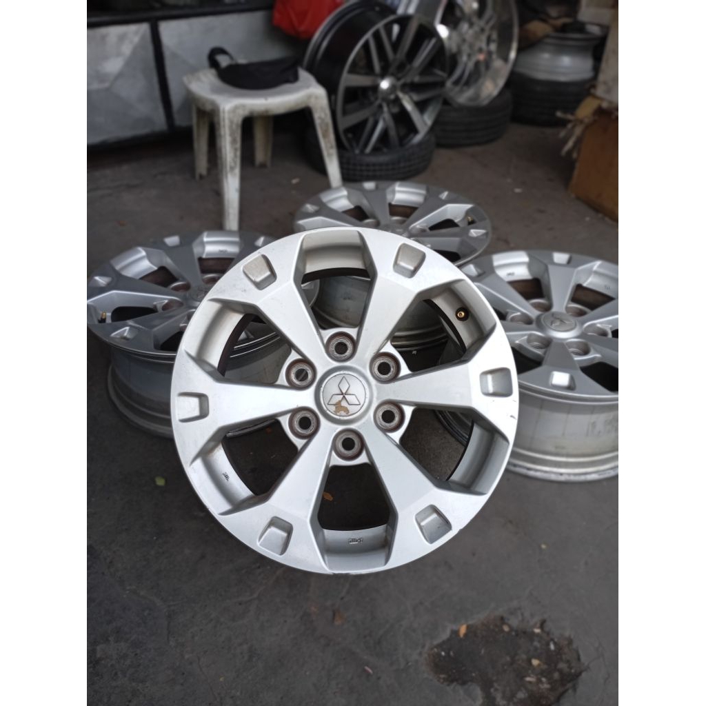 velg Oem Original Mitsubishi pajero dakkar