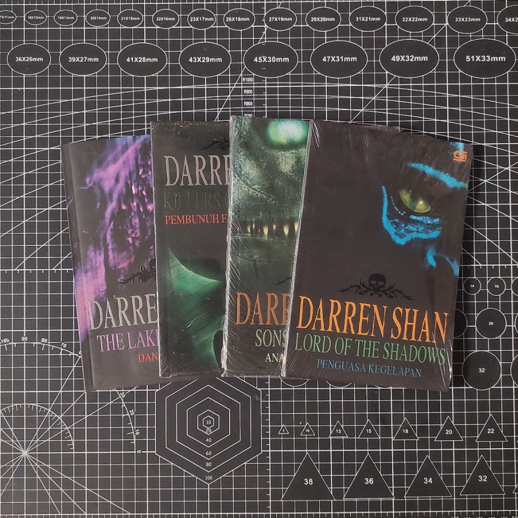 PRELOVED BOOK - Novel Darren Shan: Killers of the Dawn; The Lake of Souls; Lord of the Shadows; Sons