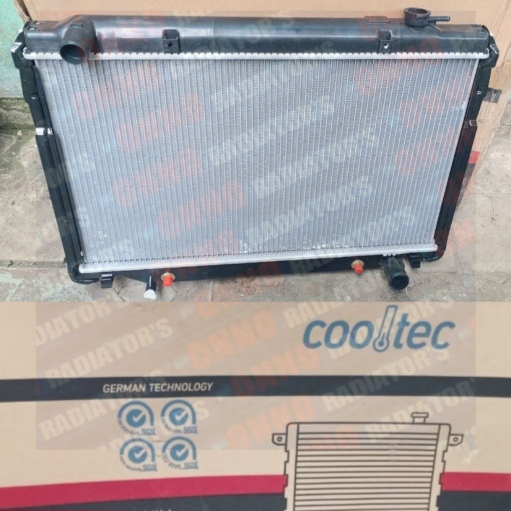 Radiator LANDCRUISER VX80 VX100 LTD Diesel At Metic 32mm Cooltec