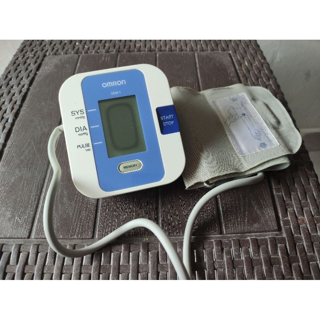 Tensimeter digital Omron Sem-1 alat ukur tekanan darah alkes