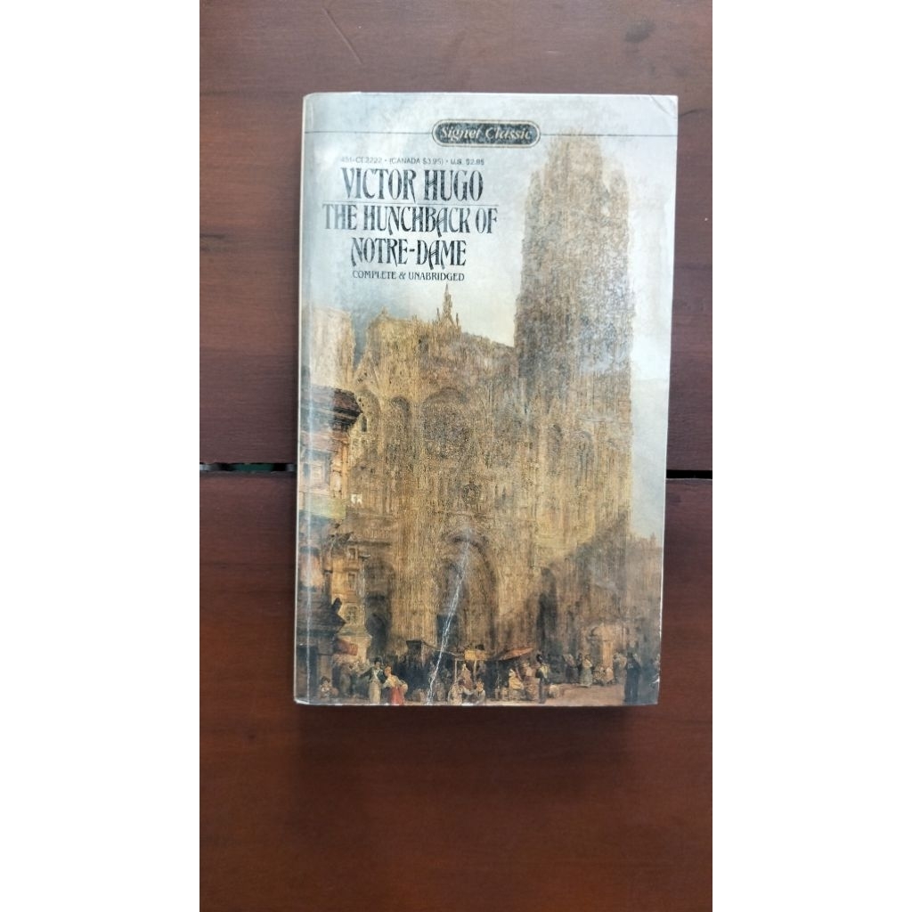 Buku Novel The Hunchback Of Notre Dame  Complete & Unabridged Karya Victor Hugo Penerbit Signet Clas