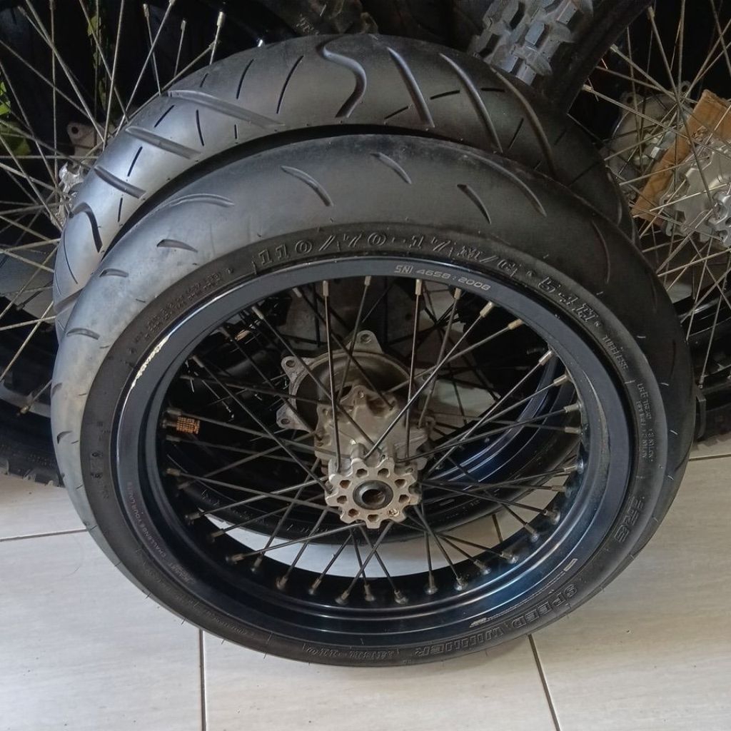 roda set supermoto CRF150 300/350-17 bekas ban tebal