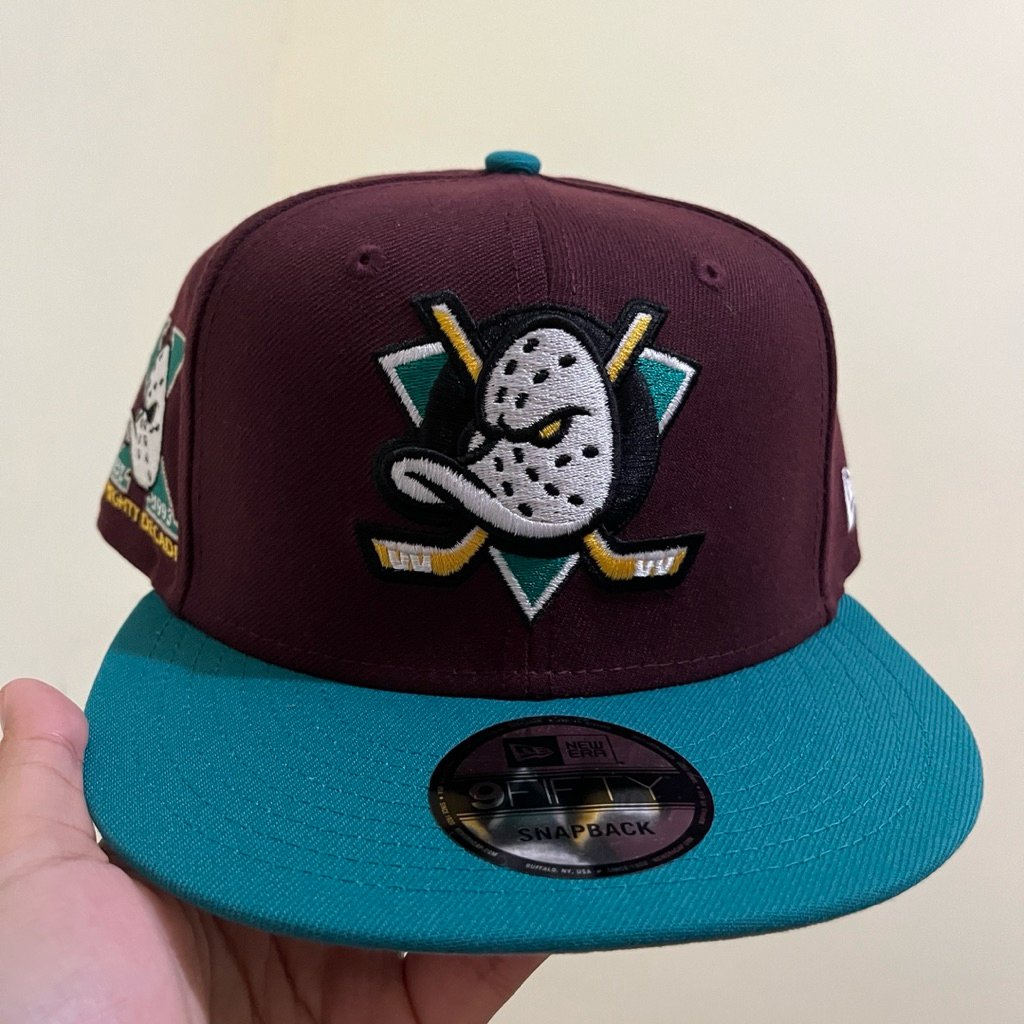 Topi New Era Anaheim Ducks Maroon UV Teal Snapback