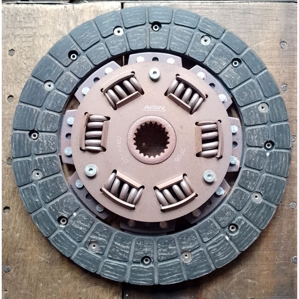 Kampas kopling Aisin DT-036U, Toyota Kijang mesin 7K Diesel dan Kijang EFI 2.0cc,  original copotan
