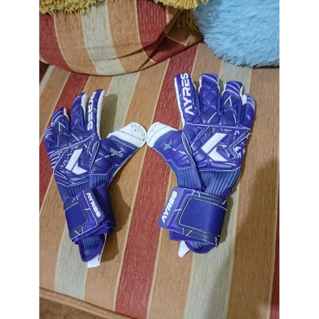 SARUNG TANGAN KIPER BOLA AYRES SERIES