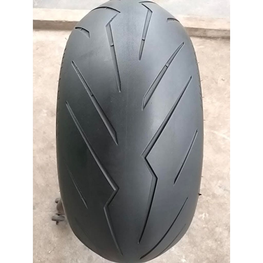 Pirelli Diablo Rosso3 240/45-17 ex Ducati diavel