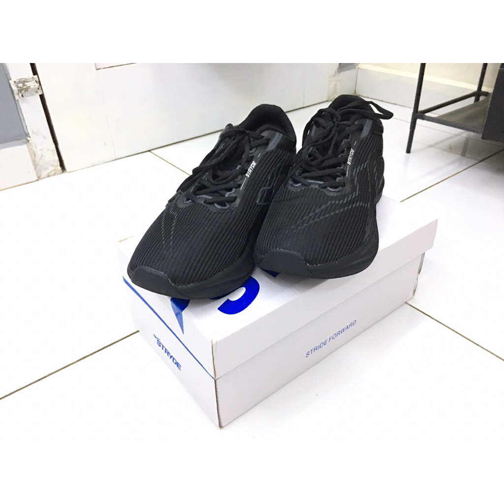 HEIDEN HERITAGE - ULTRA STRYDE - Running Shoes Second