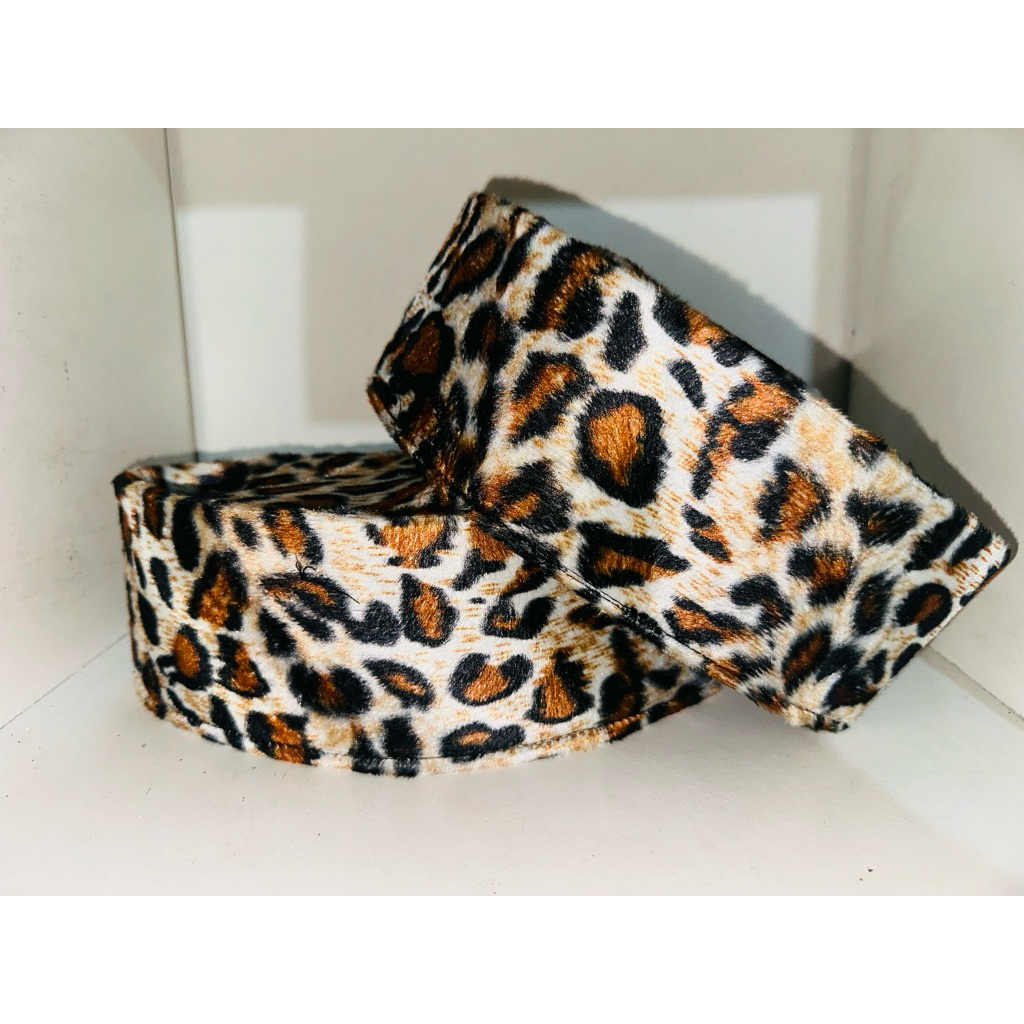 PECI SONGKOK BLUDRU MOTIF KULIT MACAN COKLAT