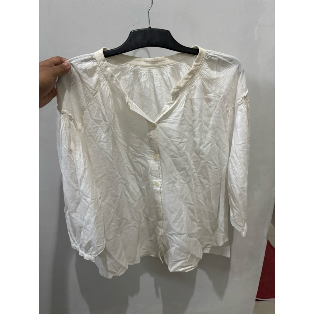 blouse wanita putih polos
