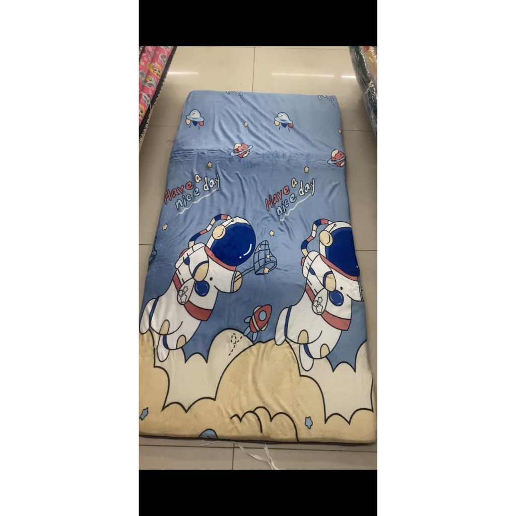 Tilam Busa Lipat 3 Kaki Motif Dan Warna Random Bahan Halus//Tilam Lipat Busa 3 Kaki Bahan Selimut