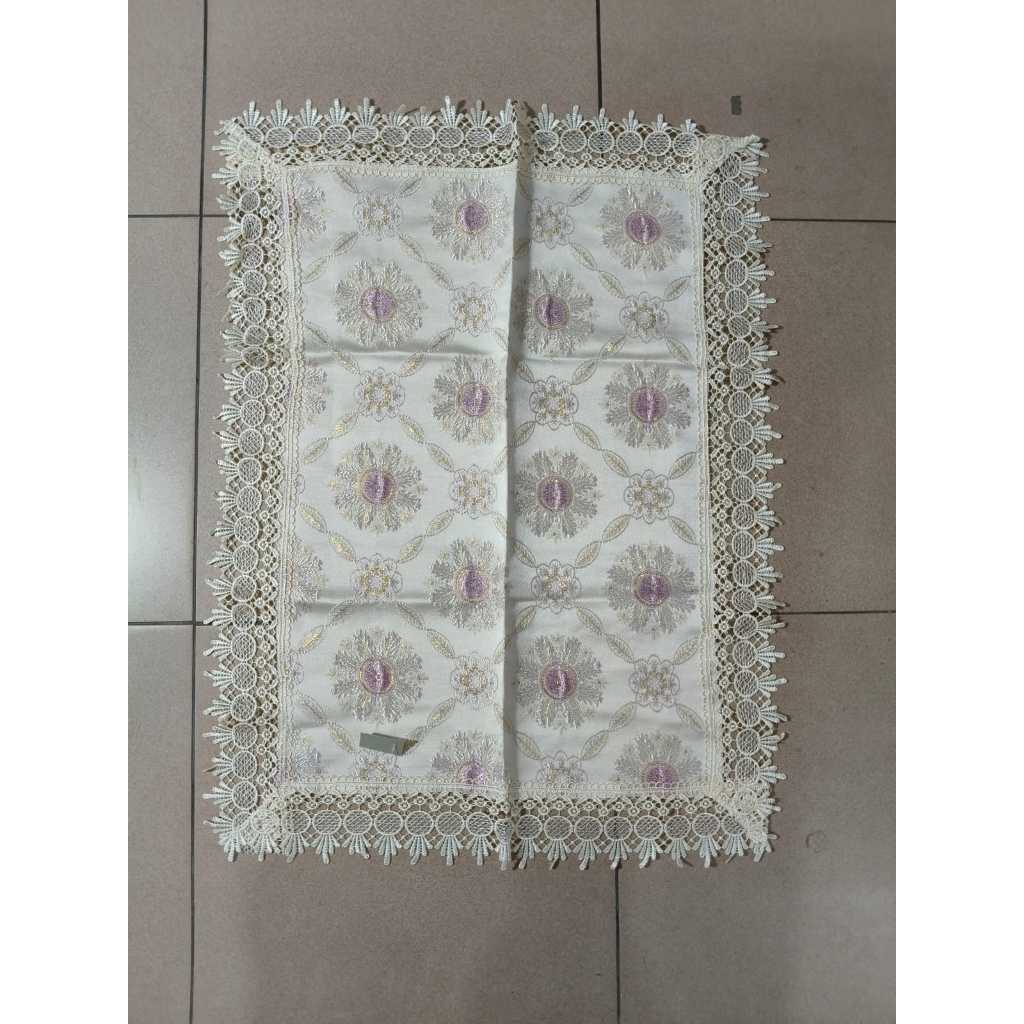 Taplak Meja Tamu Kecil Kain Sulam Emas 54x72cm IMPORT
