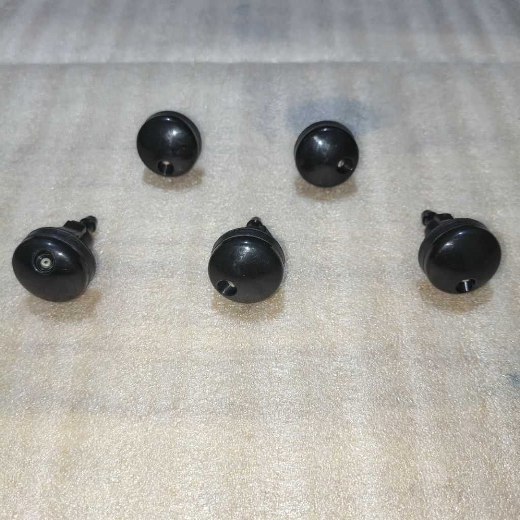 Nozle Wiper Belakang Mobil Suzuki Ertiga XL7 Original