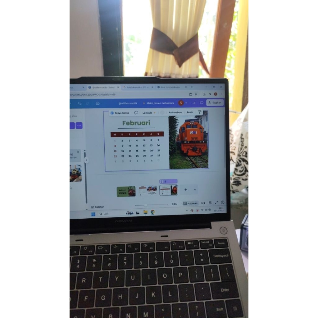 Kalender Meja Kerja 2025 - Desain Elegan, Mudah Digunakan, Ruang Iklan Fleksibel