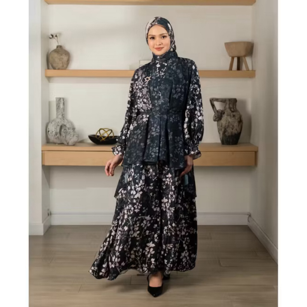 NEW Wearing Klamby Siara Dress Aurora Black size S