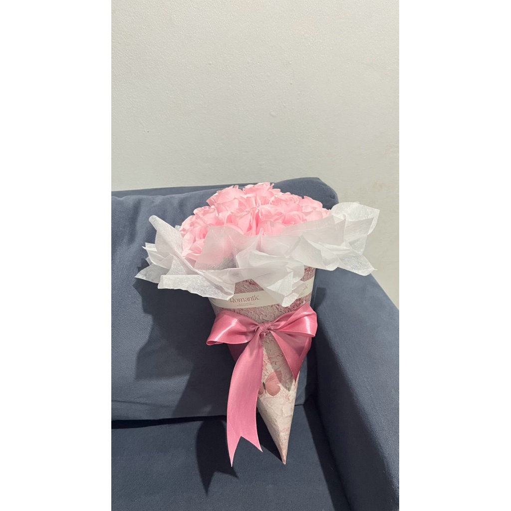 Ready stock Buket bunga artificial Viral bouquet Kado Gift Wisuda Graduation Ulang Tahun Anniversary