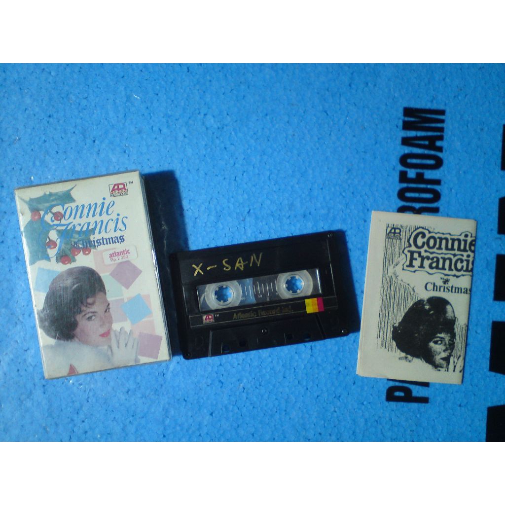 Kaset Pita Connie Francis - Christmas