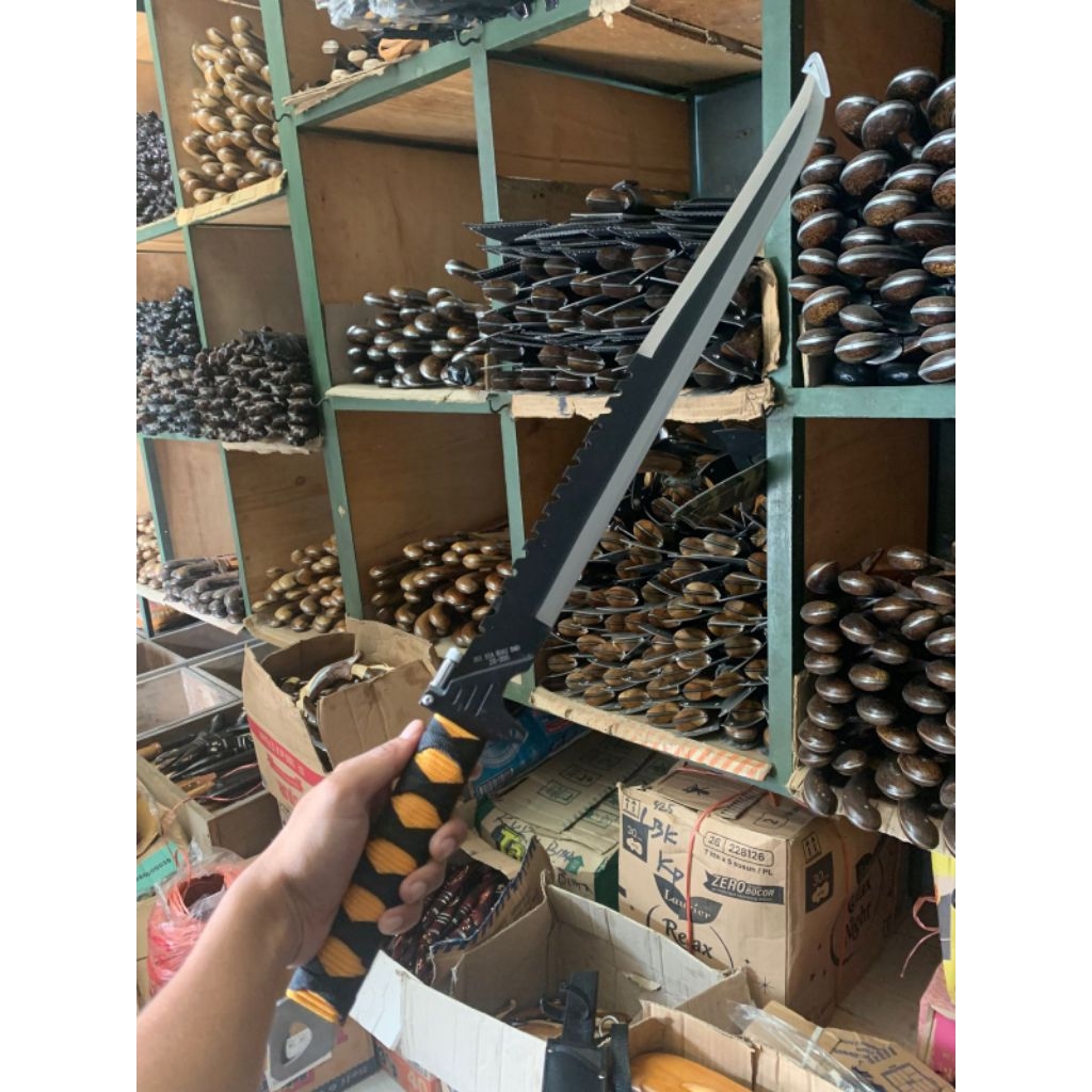 PISAU BERBURU HITAM DDR ANTI KARAT/ PISAU SEKIZO DDR/ PISAU TAJAM