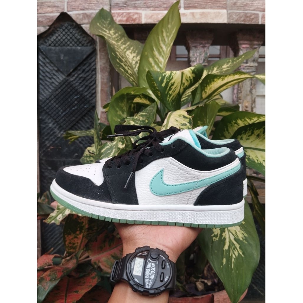 nike aj1 low island green