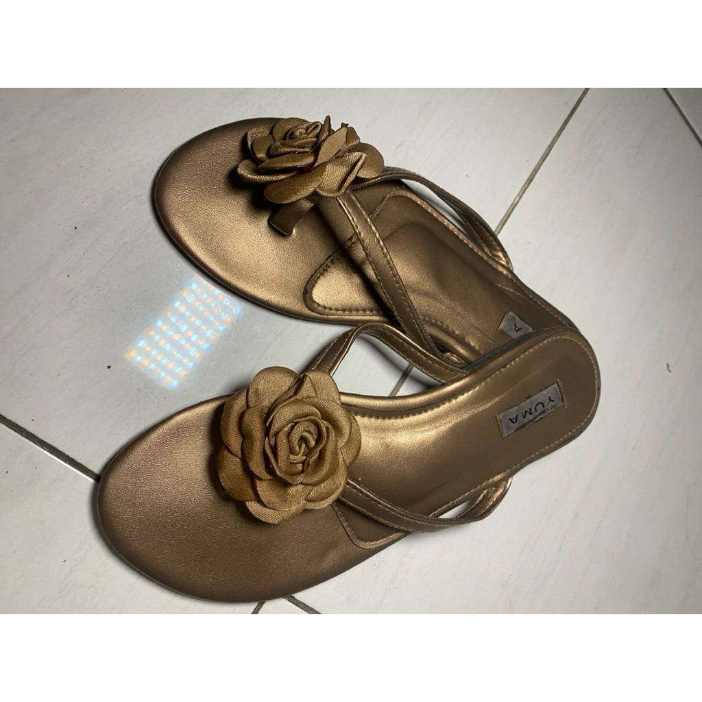 preloved flat sandal yuma