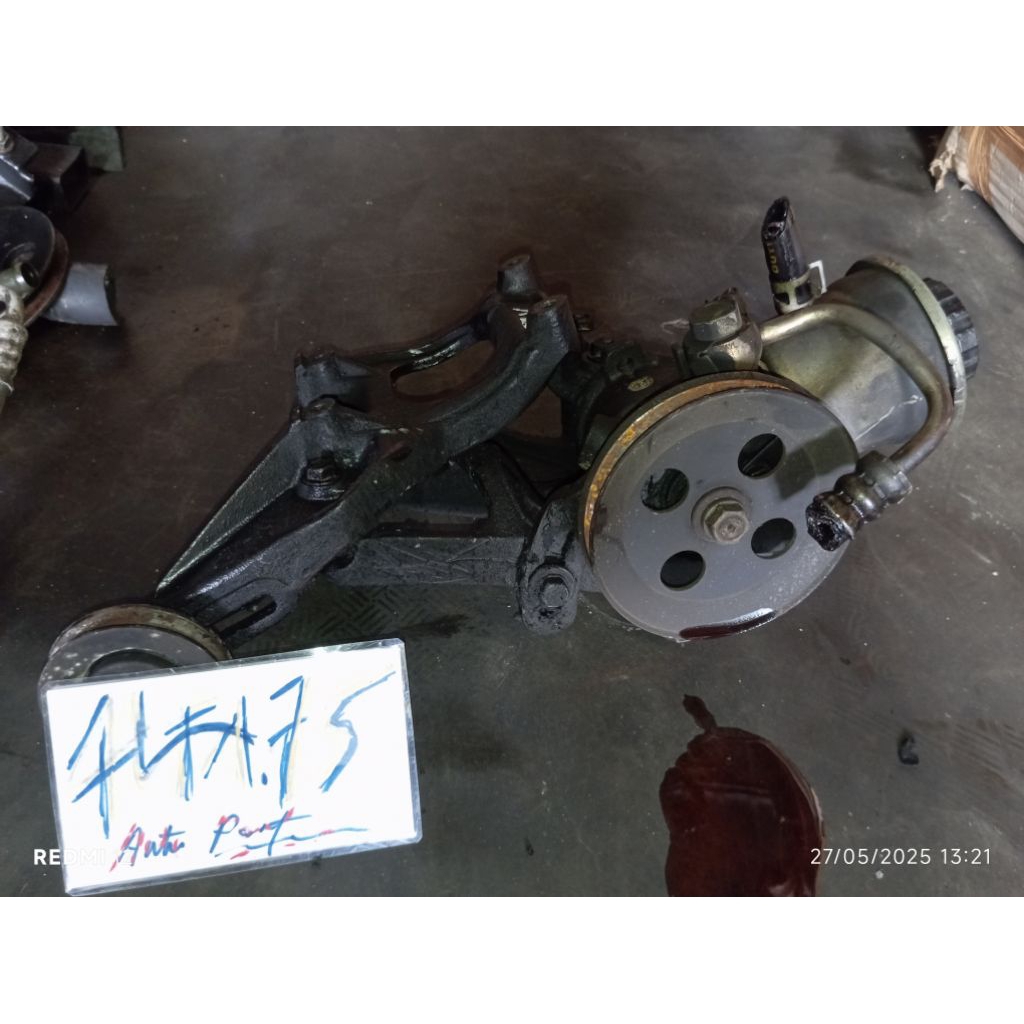 pompa power steering kijang kapsul 7k set breket ori copotan
